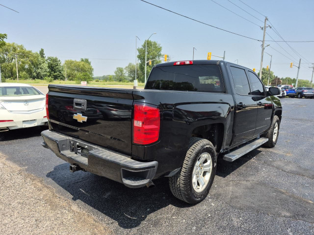 2017 Chevrolet Silverado 1500 LT Z71 5.3L 4X4 CREW CAB in Cars & Trucks in London - Image 3
