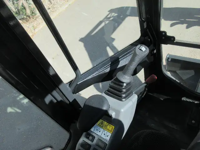 2024 Bobcat E32 in Heavy Equipment in Lethbridge - Image 17