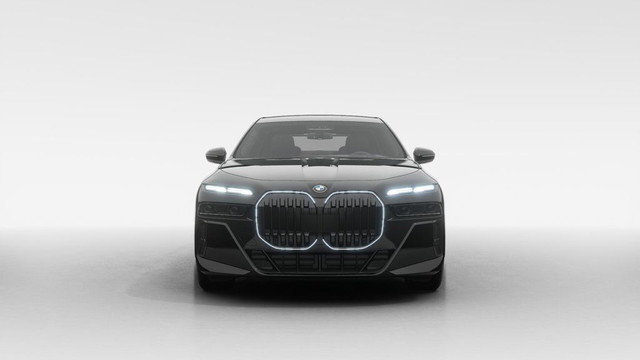 2025 BMW 7 Series 760i xDrive | Premium | Assist. Conduite in Cars & Trucks in City of Montréal - Image 3