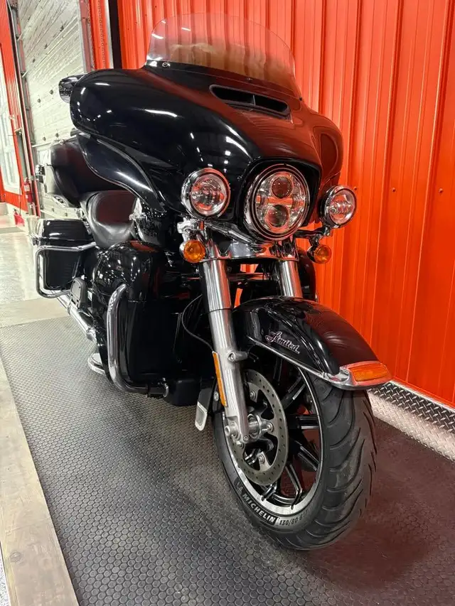 2018 Harley-Davidson Touring Ultra Limited in Street, Cruisers & Choppers in Moncton - Image 6