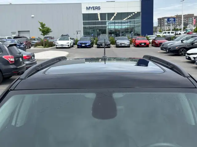 2018 Jeep Compass Limited  - Leather Seats -  Remote Start in Cars & Trucks in Ottawa - Image 15