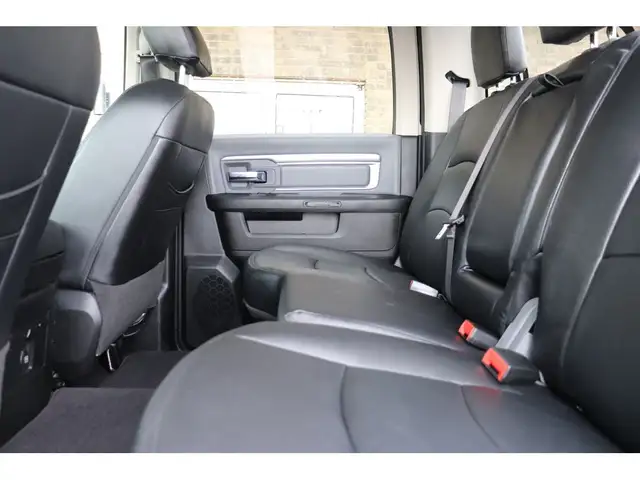 2022 Ram 1500 Classic SLT LUXURY EDITION CREW 4X4, LOADED/LEATHE in Cars & Trucks in Winnipeg - Image 16
