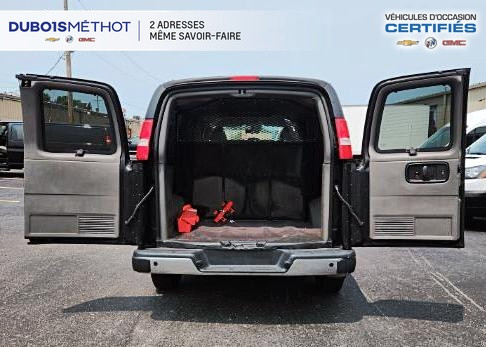 2020 Chevrolet Express Passenger 12 PASSAGERS, ALLONGEE, V6 4.3L in Cars & Trucks in Victoriaville - Image 2