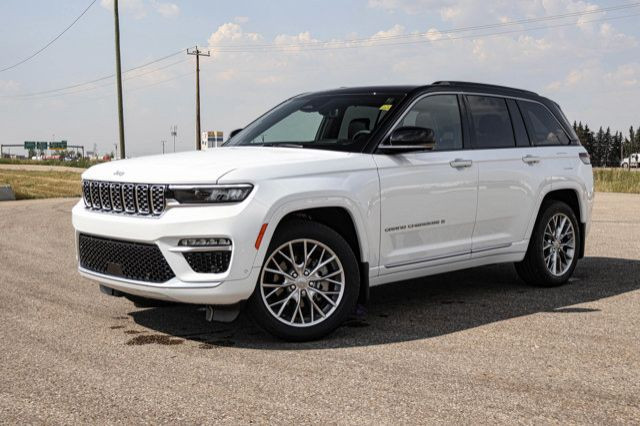 2025 Jeep Grand Cherokee Summit in Cars & Trucks in Strathcona County