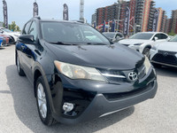 Le Toyota RAV4 Limited 2015 est un VUS compact haut de gamme qui combine fiabilité, confort et techn... (image 4)