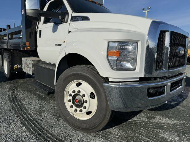  2025 Ford Super Duty F-750 Dump Truck dans Autos et camions  à Dartmouth - Image 2