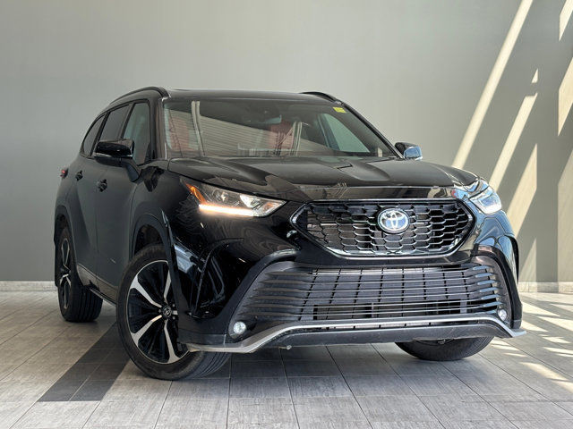 2022 Toyota Highlander XSE | 3.5L V6 Engine | Red/Black Interior in Cars & Trucks in Edmonton - Image 2