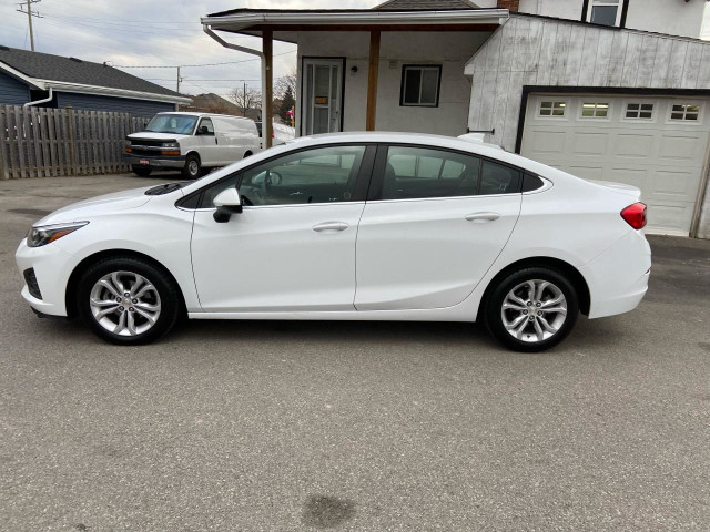  2019 Chevrolet Cruze LT ** CARPLAY, HTD SEATS, AUTOSTART * in Cars & Trucks in St. Catharines - Image 4