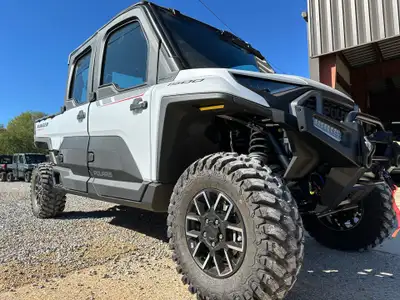 Engine Type: In-Line Displacement: 91.4 cu. in. (1498 cc) Cooling: Liquid Fuel System: Gas Front Sus...
