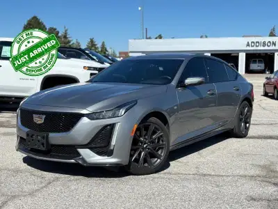 Just arrived! Clean Carfax Report, Accident-free, Local Ontario! 2 Keys and Books Included! Top Feat...
