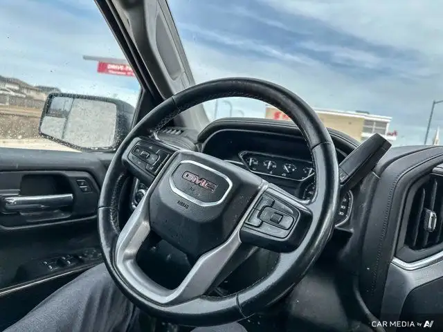 2021 GMC Sierra 1500 Elevation 5.3L Crew Cab | Heated Seats And in Cars & Trucks in Winnipeg - Image 8