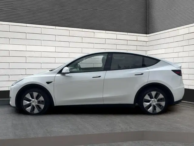 Tesla Model Y Long Range, AWD,Cuir 2021 à vendre in Cars & Trucks in Laval / North Shore - Image 6