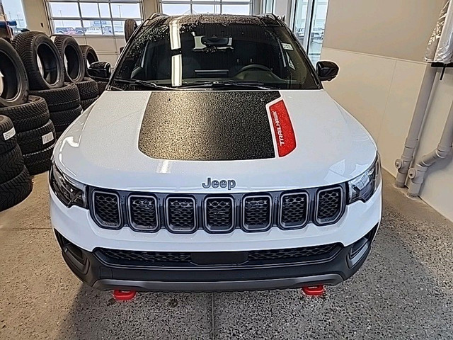 2024 Jeep Compass TRAILHAWK ELITE in Cars & Trucks in Lethbridge - Image 2