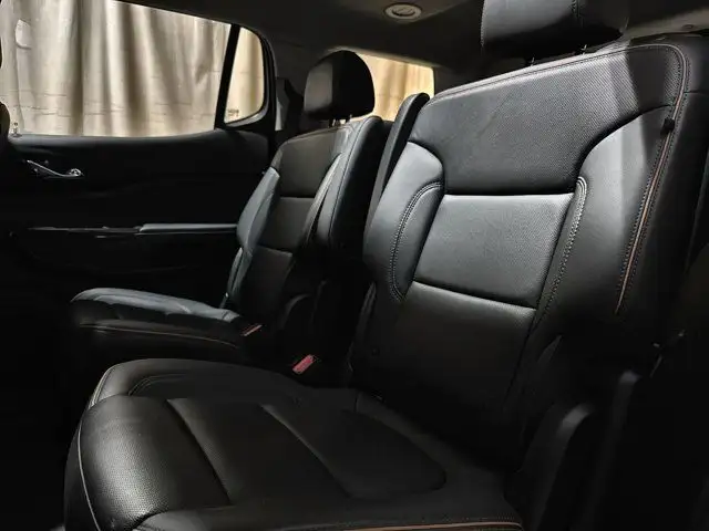 2022 GMC Acadia AT4 | Sunroof | Remote Start in Cars & Trucks in Edmonton - Image 25