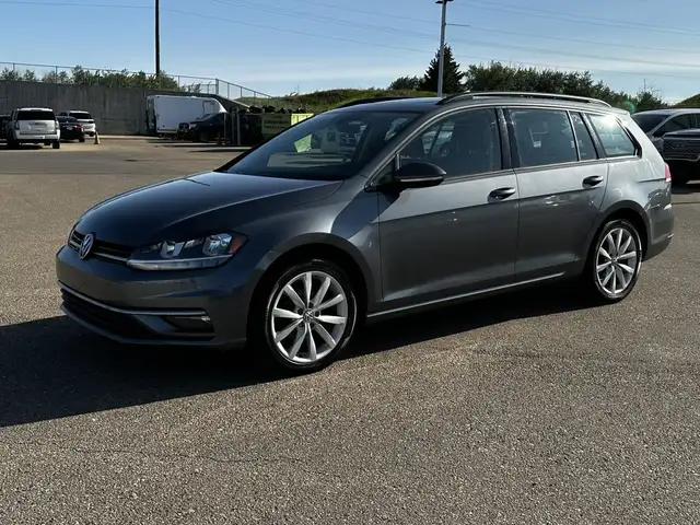2018 Volkswagen Golf SportWagen Trendline 4MOTION | PANO ROOF |  in Cars & Trucks in Edmonton - Image 2