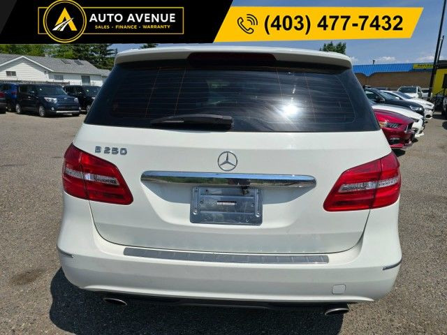 2013 Mercedes-Benz B-Class B 250 - LEATHER SEATS, BACKUP CAMERA, in Cars & Trucks in Calgary - Image 4