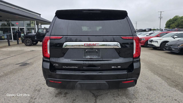 2022 GMC Yukon XL SLE in Cars & Trucks in London - Image 4