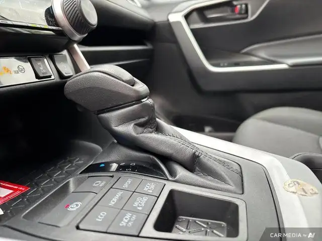 2023 Toyota RAV4 LE in Cars & Trucks in Brantford - Image 21