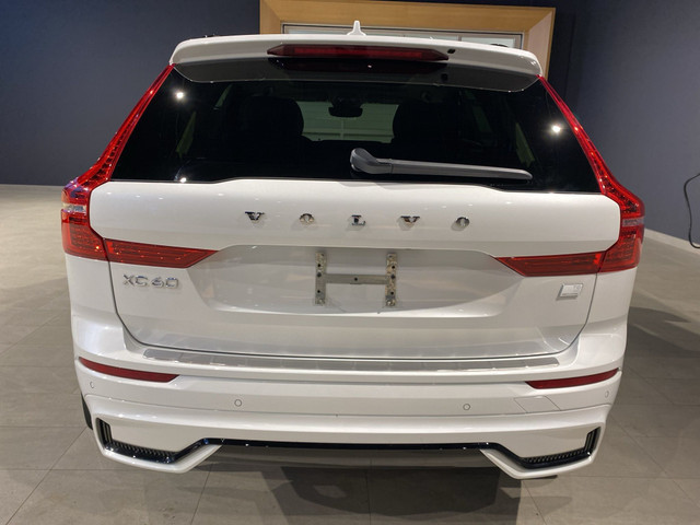 2024 Volvo XC60 Recharge T8 eAWD PHEV Plus Dark Theme in Cars & Trucks in Edmonton - Image 4