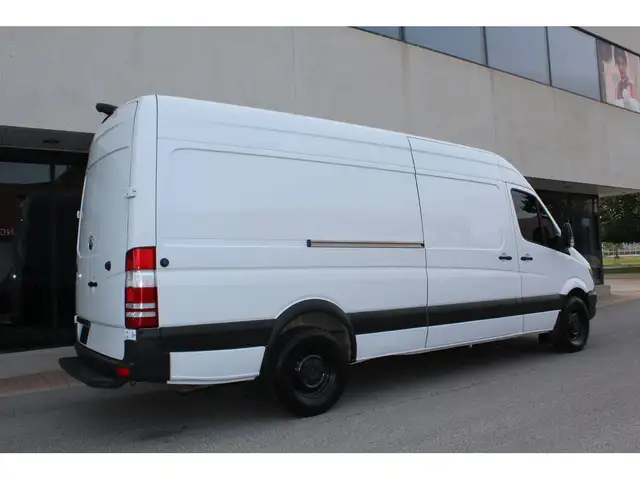 2017 Mercedes-Benz Sprinter 170\" - \"3.0L DIESEL\" - \"REAR HEA in Cars & Trucks in City of Toronto - Image 19