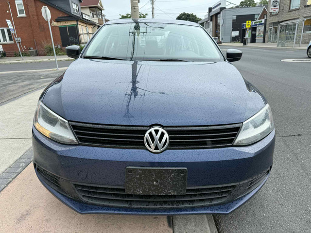 2011 Volkswagen Jetta Sedan in Cars & Trucks in Hamilton - Image 2