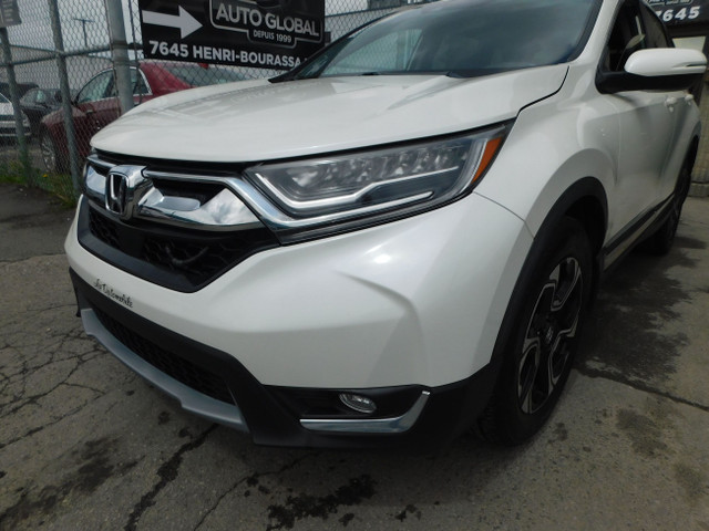 Honda CR-V Touring AWD 2017 in Cars & Trucks in City of Montréal - Image 3