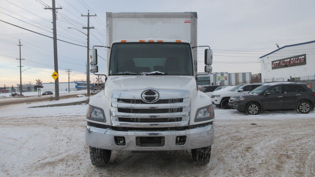 2020 Hino 338 24 FT CUBE VAN WITH POWER TAILGATE in Cars & Trucks in Edmonton - Image 3