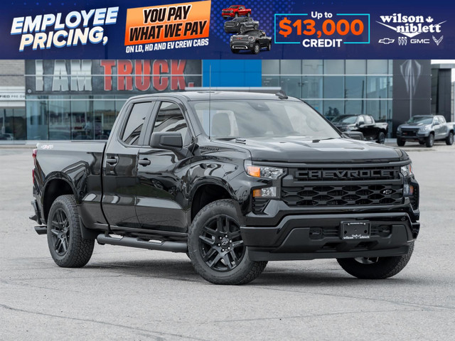 2025 Chevrolet Silverado 1500 Custom- *Dealer Demo* Black-Out Pk in Cars & Trucks in Markham / York Region