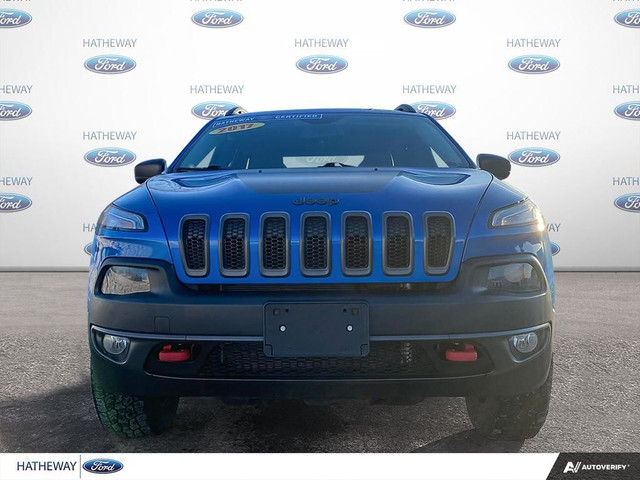 2017 Jeep Cherokee 4WD 4dr Trailhawk in Cars & Trucks in Bathurst - Image 2