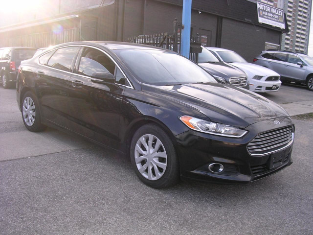  2016 Ford Fusion SE in Cars & Trucks in City of Toronto - Image 2