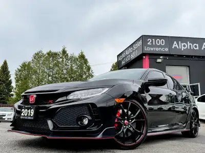 Civic Type R - Crystal Black Pearl Exterior on Red/Black Interior - Clean Carfax - Local Ontario Veh...