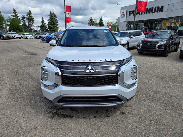 2025 Mitsubishi Outlander LE in Cars & Trucks in Calgary - Image 2