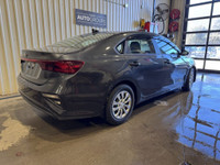 Welcome Ontario customers! All our vehicles are Ontario safety check/e-tested. We offer financing ad... (image 4)