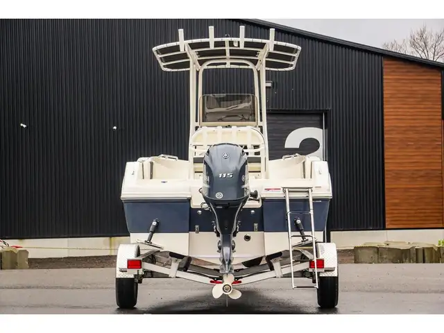 2024 Robalo R180 in Powerboats & Motorboats in Québec City - Image 10