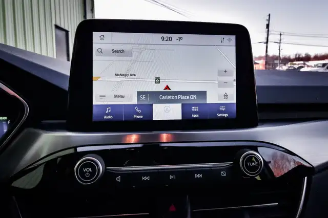 2021 Ford Escape Titanium Hybrid AWD • NAVIGATION • PREM. AUDIO in Cars & Trucks in Kingston - Image 25