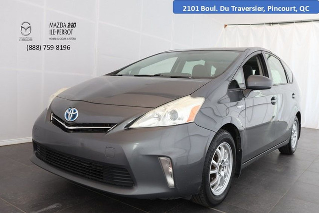 2012 Toyota Prius v V AUCUN ACCIDENT, TOIT OUVRANT V AUCUN ACCID in Cars & Trucks in City of Montréal
