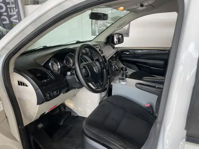 2015 Ram Cargo Van C/V in Cars & Trucks in City of Montréal - Image 16