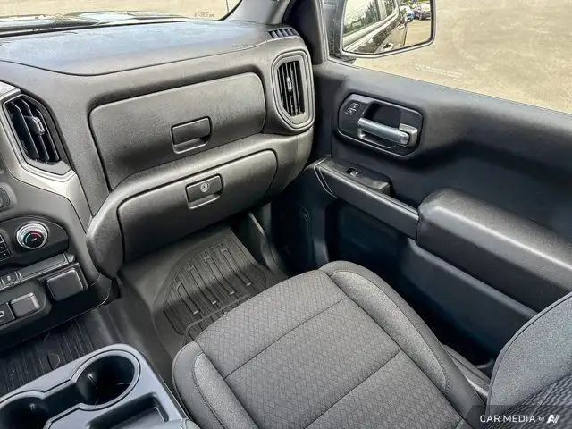 2025 GMC Sierra 1500 Pro in Cars & Trucks in Cowichan Valley / Duncan - Image 37