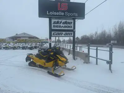2024 Ski-Doo MXZ COMPETITION TURBO 850 S 2024 SKI DOO MXZ XRS COMP 850 USAGE AVEC 3809KM , TRACK AVE...