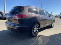 ONE OWNER LOW KM'S, Heated and Cooled Front Seats, Back up Camera, NAVIGATION, REAR DVD ENTERTAINMEN... (image 4)