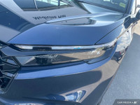 AMVIC-licensed business 2023 Honda CR-V Hybrid – Efficient Power, Advanced Safety, Spacious Comfort... (image 7)