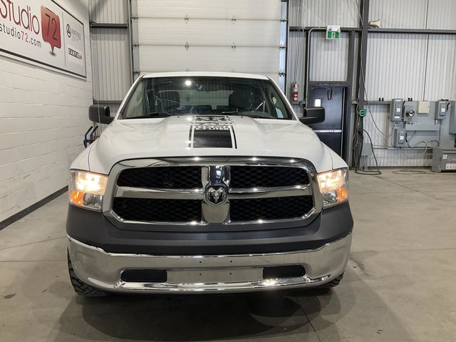 RAM 1500 Cabine quad 4RM, 140,5 po ST 2017 à vendre in Cars & Trucks in Laval / North Shore - Image 3