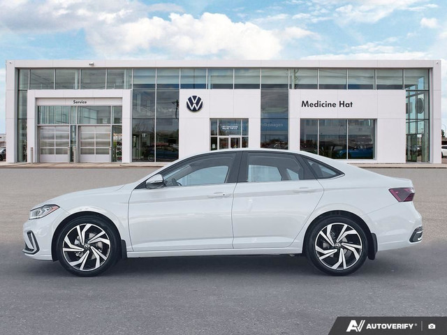 2025 Volkswagen JETTA Highline 2025 Volkswagen Jetta – Modern St in Cars & Trucks in Medicine Hat - Image 4