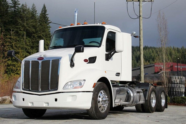  2018 Peterbilt 579 Tandem Axle Day Cab - 455 HP 13 Spd Auto in Heavy Trucks in Tricities/Pitt/Maple - Image 2