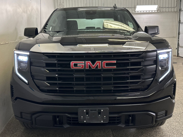 2022 GMC Sierra 1500 Pro PRO/CREW/4WD/20KM/OFF 1 OWNER LEASE! in Cars & Trucks in Belleville - Image 3