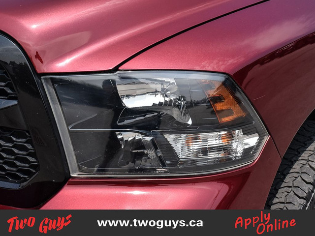 2019 Ram 1500 Classic Express 4x4 Crew Cab 5'7 Box Back Up Camer in Cars & Trucks in St. Catharines - Image 4
