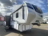 23 Avalanche 360FL LUXURY 5TH WHEEL, FRONT LIVING CLEARANCE SALE