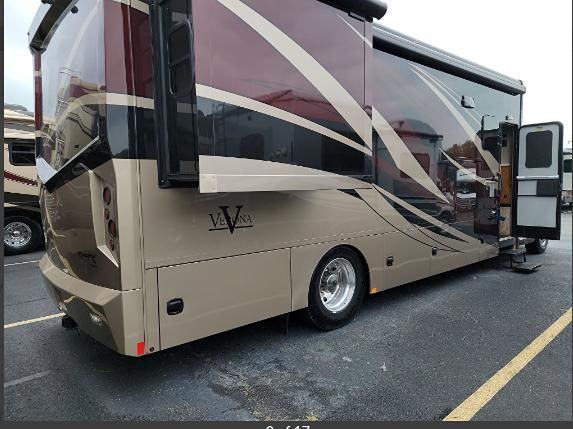 2019 Freightliner Motor Home Renegade in Cars & Trucks in Markham / York Region - Image 3