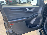 Recent Arrival! AWD, 4-Way Manual Passenger Seat, 6 Speakers, 8-Way Power Driver Seat, Adaptive Crui... (image 4)