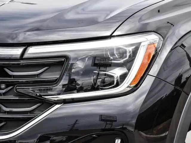2024 Volkswagen Atlas 2.0 TSI Execline One Owner, No Accident... in Cars & Trucks in Oakville / Halton Region - Image 5